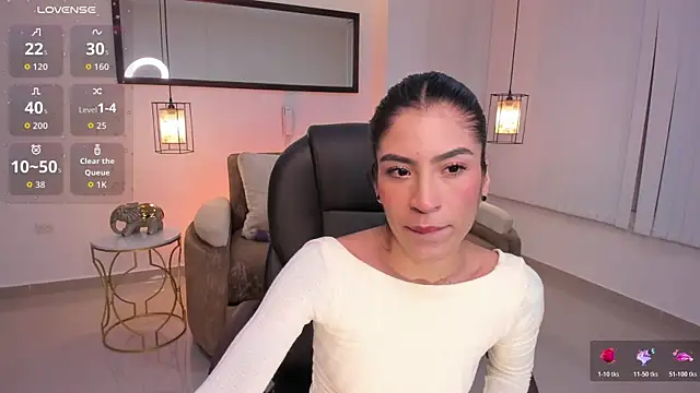 Ninna_Asppen_ Chat XXX live