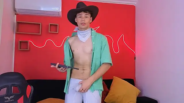 LoganSteel_ 即時 XXX 聊天