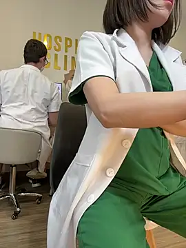 secretly_masturbating Adlı Modelin Canlı XXX Sohbeti
