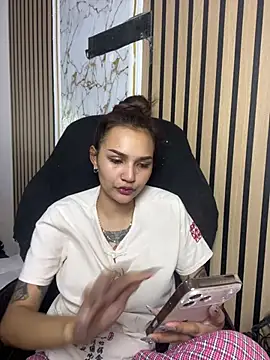 Kate_99 Pertunjukan Webcam