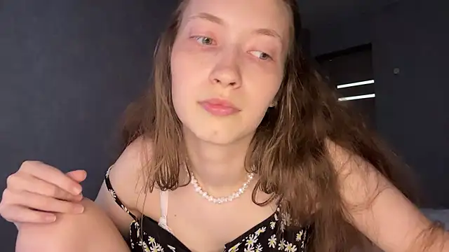 Emily_Mur_ Adlı Modelin Canlı XXX Sohbeti