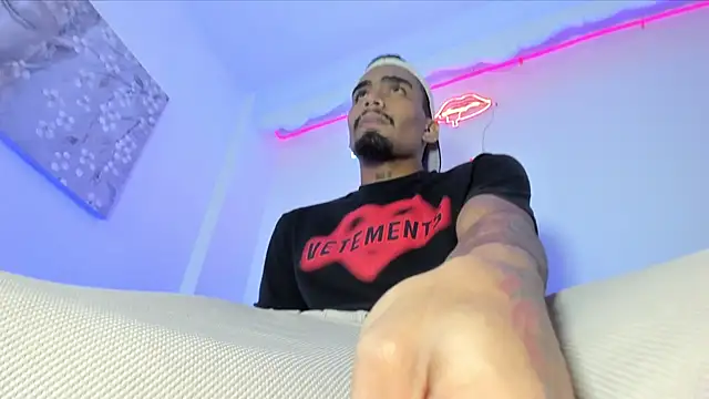 XXX chat uživo modela Rpoolrboy