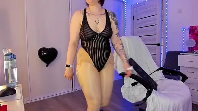 צ'אט XXX בשידור חי של Ophelia_mm