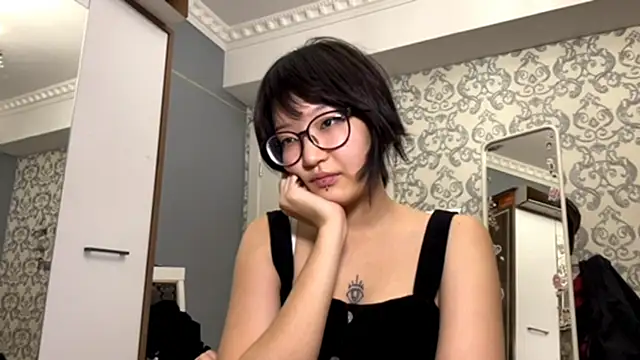 Chatroom XXX en direct de neonami