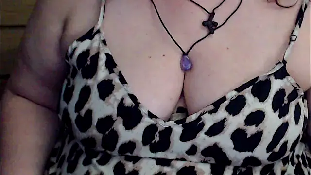 XXX chat uživo modela mayasmith