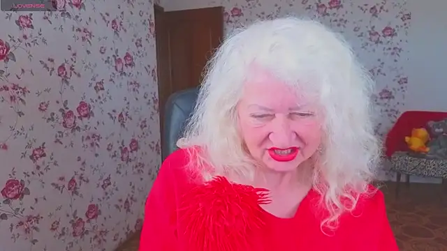 Maya_Mayflower élő XXX-chatje