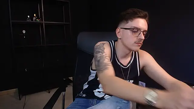 Chatroom XXX en direct de FelixStarkk