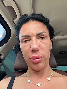 SelineVelvet Adlı Modelin Canlı XXX Sohbeti