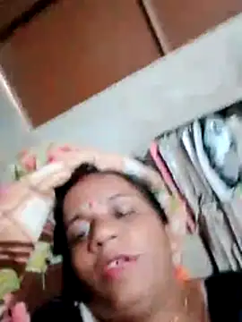 XXX chat uživo modela Anitarakkoli
