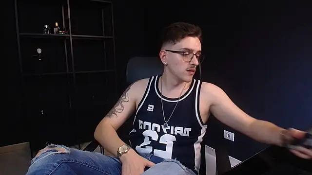 Živý XXX chat FelixStarkk