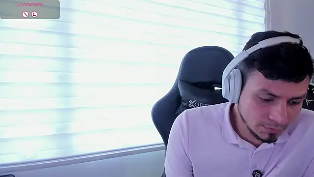 XXX chat uživo modela Rick_Adams