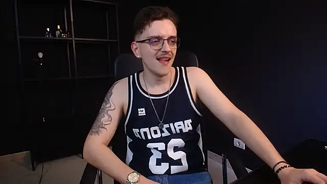 FelixStarkk Adlı Modelin Canlı XXX Sohbeti