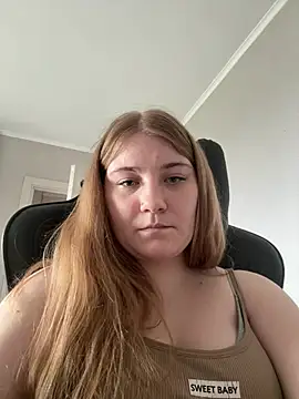XXX chat uživo modela Flowers889