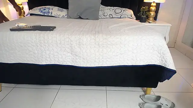 SkylerBigxxx Webcam Show