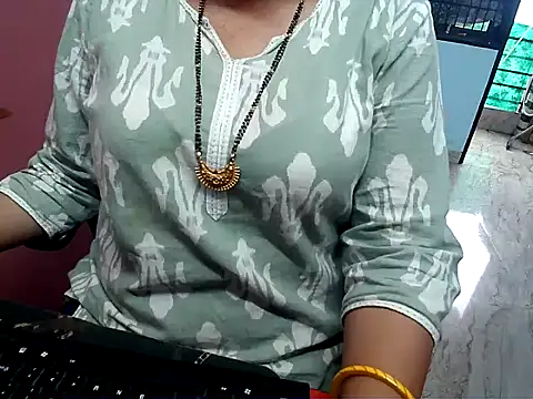 Nagma_housewifeのライブXXXチャット
