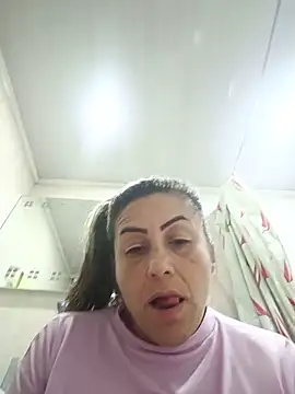 maynor_1998's Live XXX Chat