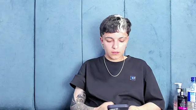 Megan_Thompson_'s Live XXX Chat
