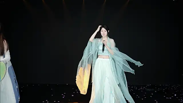 CD-Girl-111 网络视讯表演