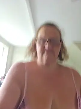 MissQueenBeex Webcamshow