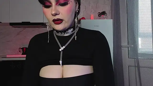 Chat +18 de IntrigueYourDay ao vivo