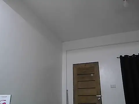 cumslut_selena69 élő XXX-chatje