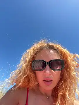 Reddgiirl 即時 XXX 聊天