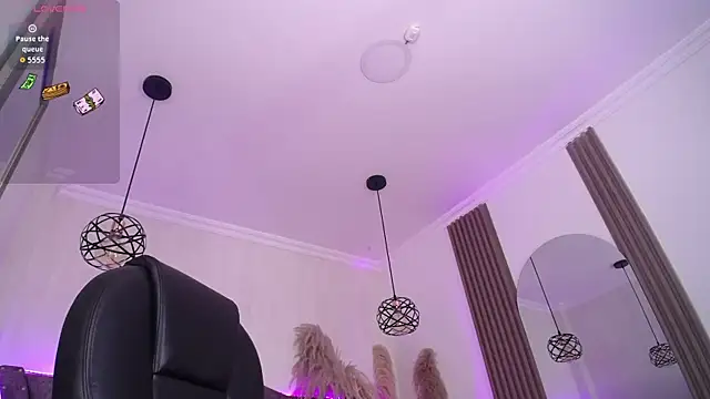 Amara_Davis1のライブXXXチャット
