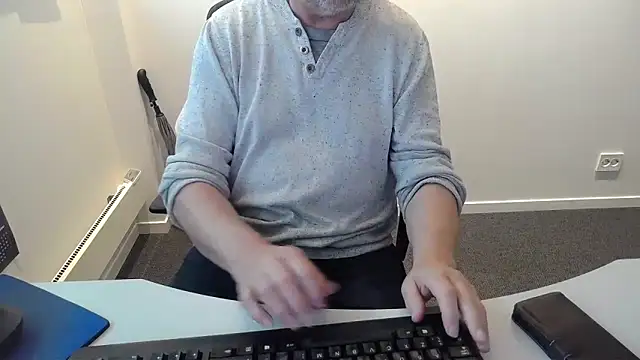 Buggemann 现场XXX聊天