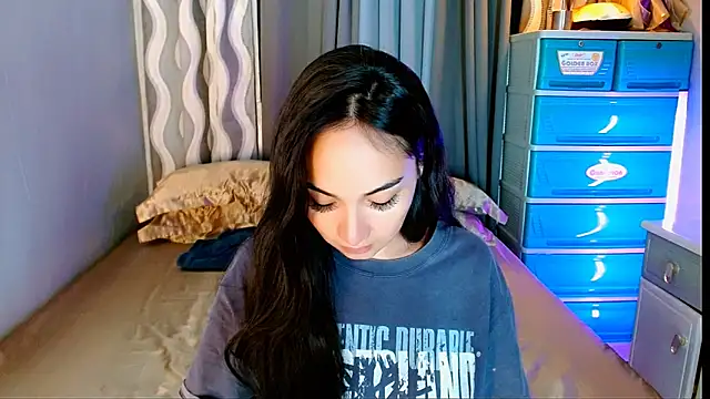 SweetLilly_18 网络视讯表演