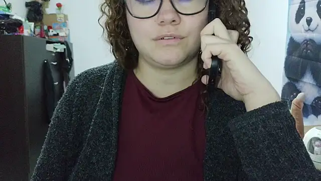 Živý XXX chat curly_greeneyed