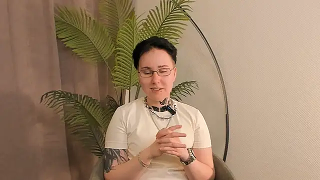 LeonOsbey Live XXX-chat