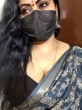 Anushka_flowerのライブXXXチャット