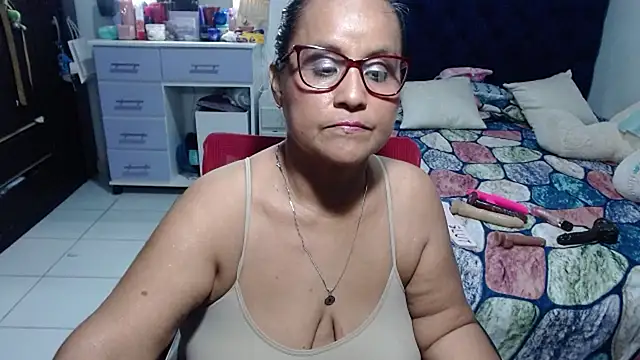 แชท XXX สดของ pervert_mommy_