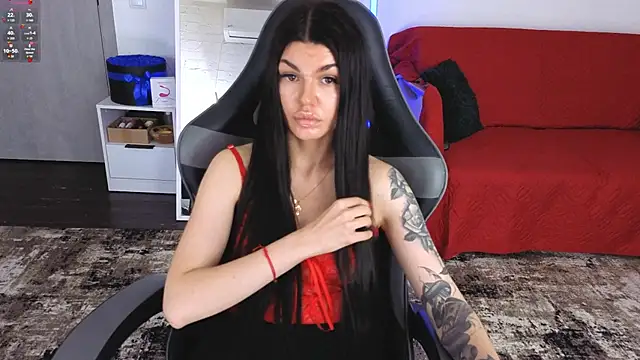 Show modela AnacondaOnn na web-kameri
