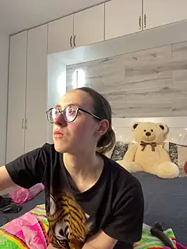 Онлайн чат XXX MartiniiSelenna