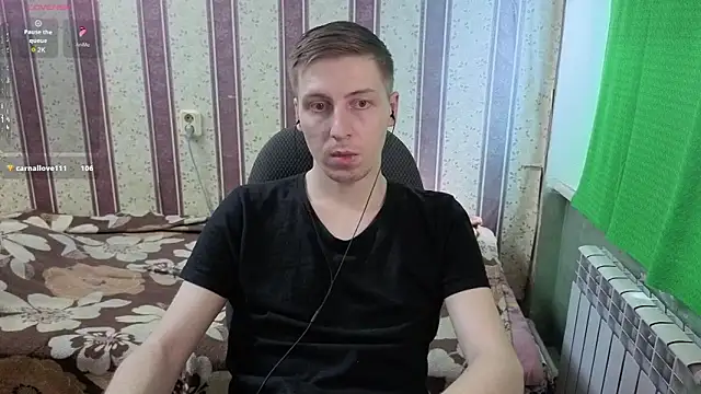 Darien_Brown élő XXX-chatje
