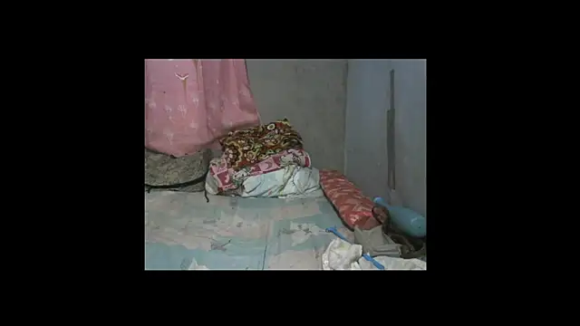 Hellokiffy Pertunjukan Webcam