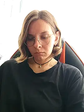 Chat +18 de Aashikalaa ao vivo