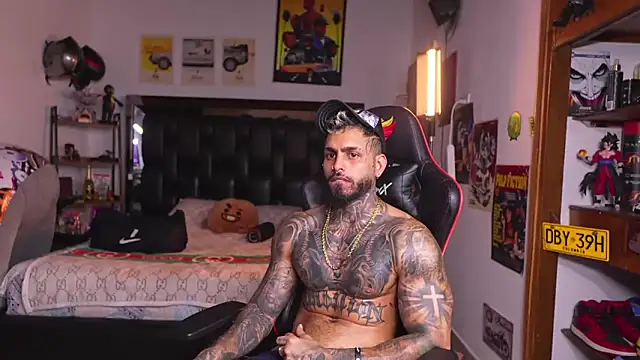 logan_hugh8 Adlı Modelin Web Kamerası Şovu
