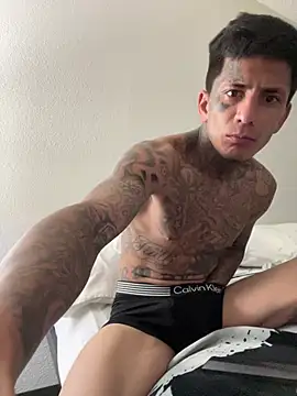 Papinine6 Adlı Modelin Canlı XXX Sohbeti