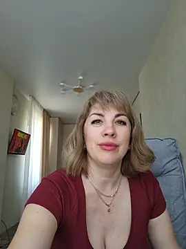 Brionia 라이브 XXX 채팅