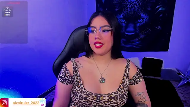 Chat +18 de Nicolle_Ruizz ao vivo