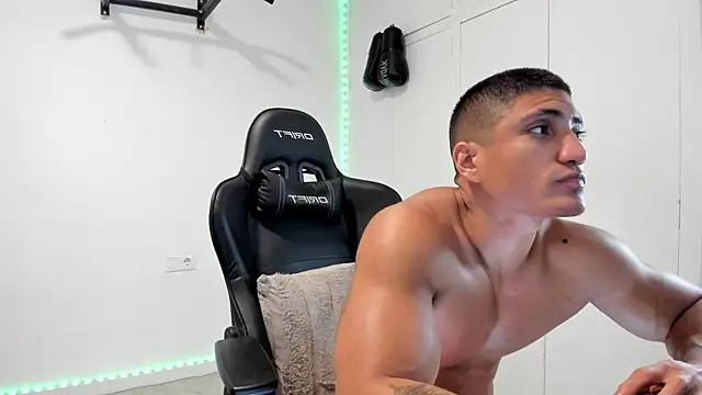 dan01_ Live XXX-chat