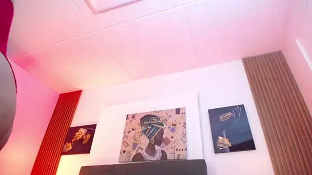 milfsecret69's Live XXX Chat