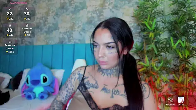Chat XXX en directo de CreamyInkky_