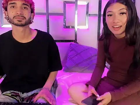 XXX chat uživo modela Ethan_and_aris