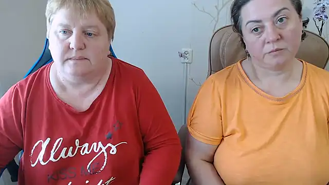 Lindy-Jeanie: διαδικτυακό σόου στην κάμερα