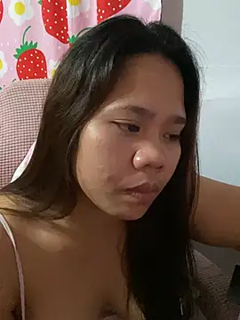 _UrSingleMamiBella_ élő XXX-chatje