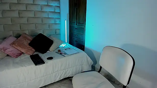 Živý XXX chat HollyGrey_
