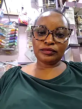 Goddess_of_Hearts' Live XXX Chat